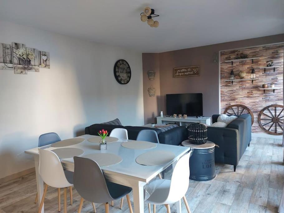 Appart Hyper Centre- Parking Apartment Vierzon Bagian luar foto