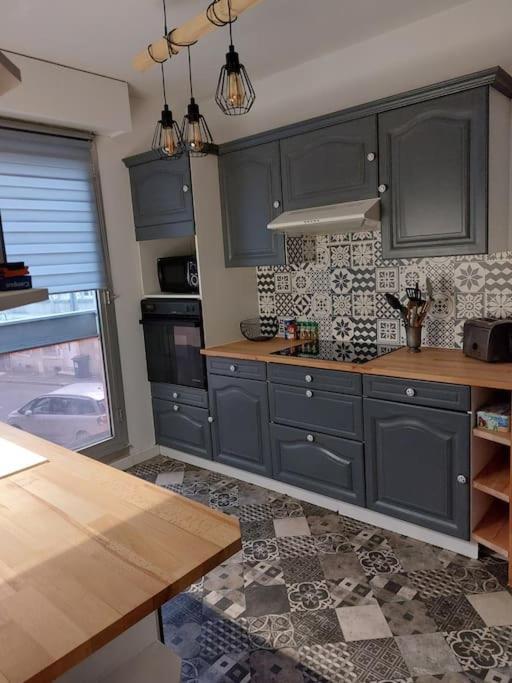 Appart Hyper Centre- Parking Apartment Vierzon Bagian luar foto